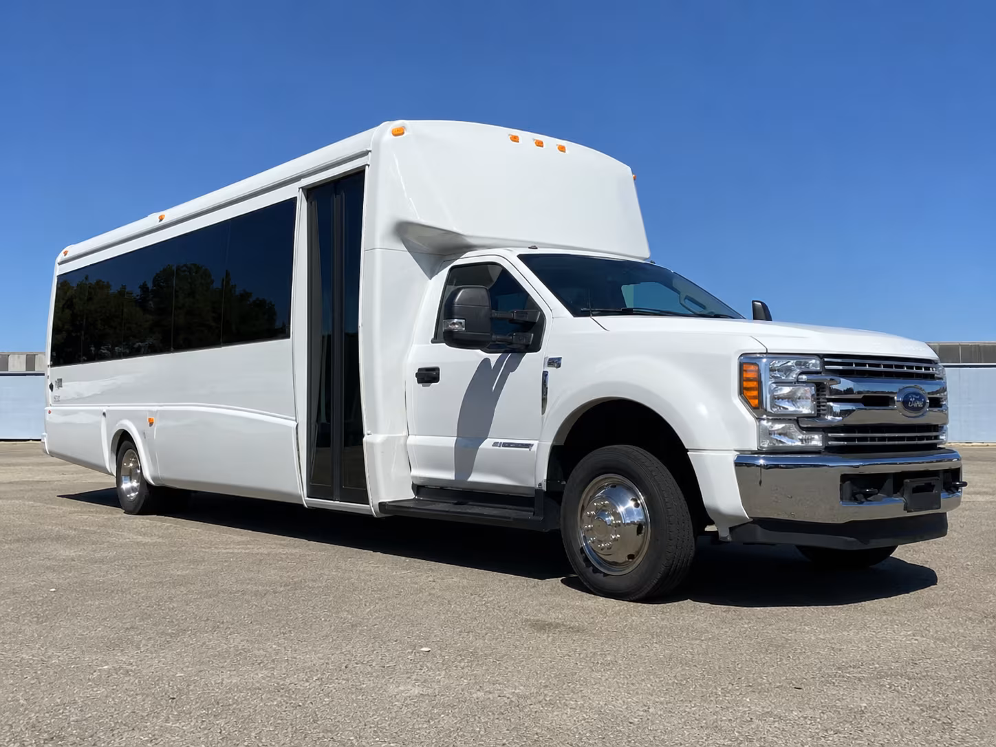 Pasadena Airport Shuttle & Transportation party bus exterior