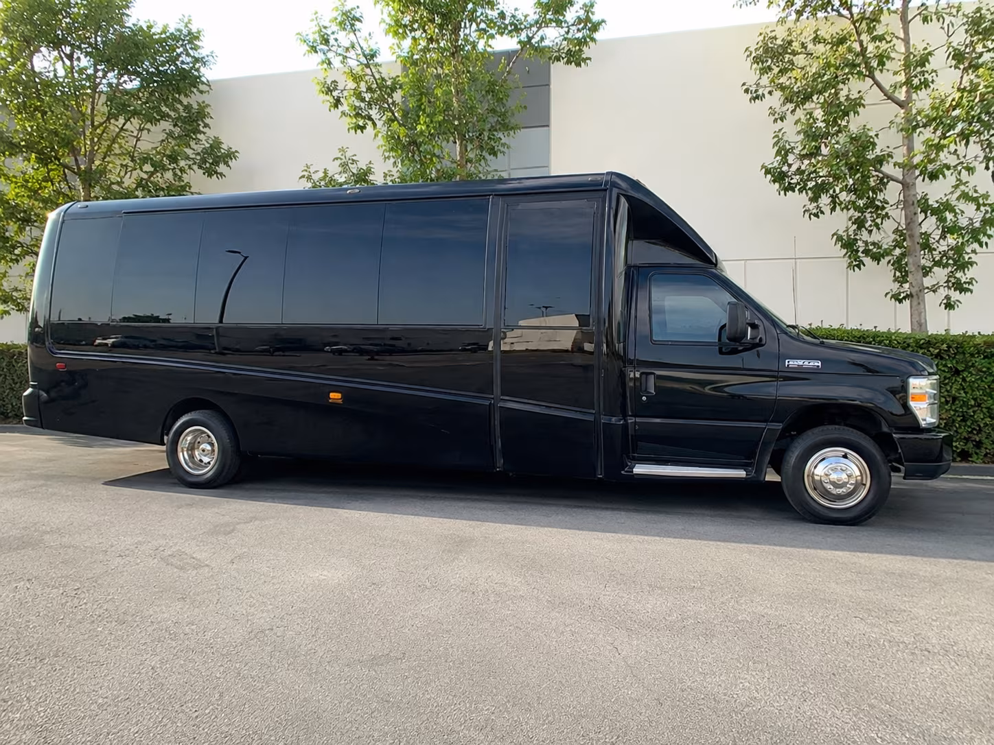 Pasadena Airport Shuttle & Transportation party bus exterior